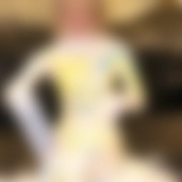【金髪美女のペイントメッシー】
可愛い女の子がノリノリでペイントメッシーに挑戦してくれました!初めから白いペイントを体