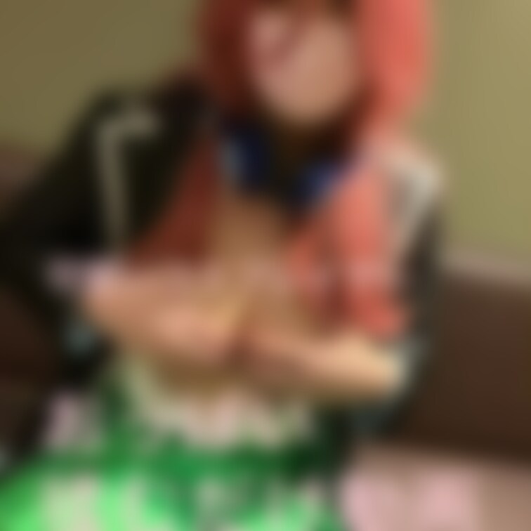 長身コスプレイヤーちゃん

五等分の花嫁　中野三玖　コスプレ

巨乳でえろえろな女の子です