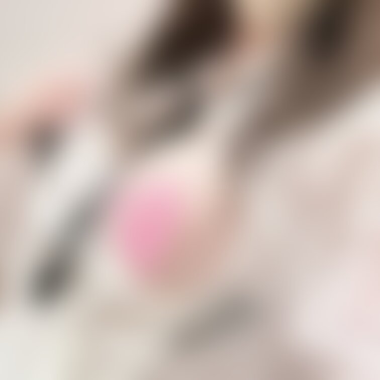 オフィスの廊下で服からGカップだけぽろって出してみました...
いいねとコメントくれると嬉しいです🥲✨