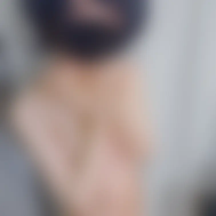 いっぱい食べたからお腹ぽっこりしちゃった😖笑
くびれないと年齢下に見える