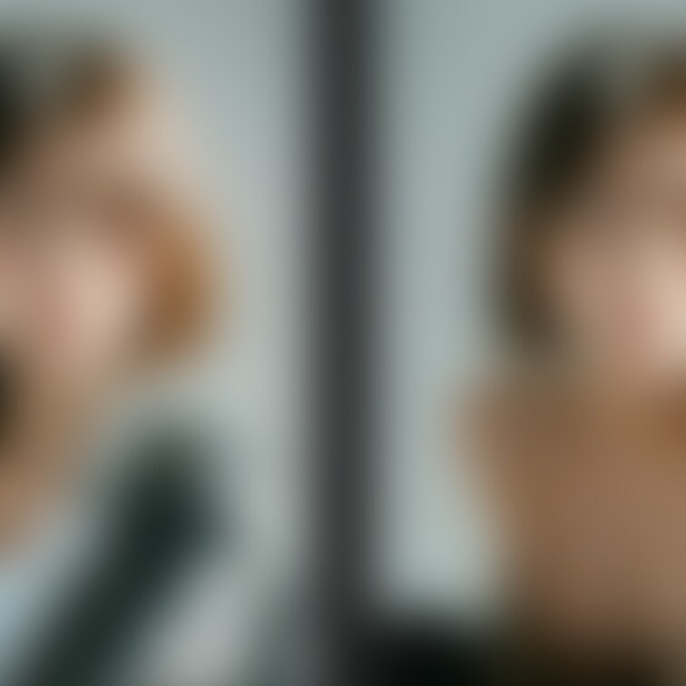 着衣と脱衣を並べた画像です。画像№966