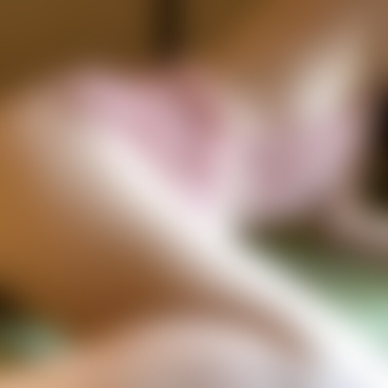 先日撮ってもらいました^_^
新しいランジェリーです😍

この下は、パールのパンティ🦪
またたくさんとったのであ
