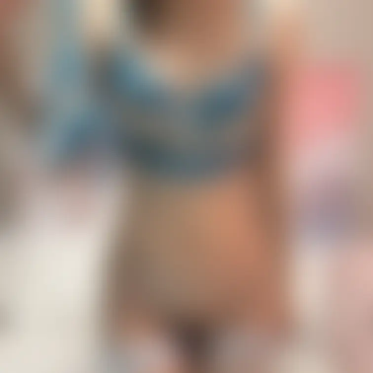 脱ぎたてのパンツ嗅ぐ～？