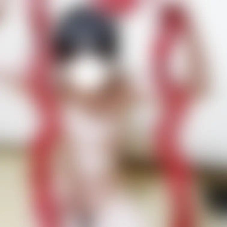 弥生の全裸パーティー兼公開撮影。パーティーモールで乳首を隠す撮影をみんなの前でした時の画像です。

セクシーアイドル