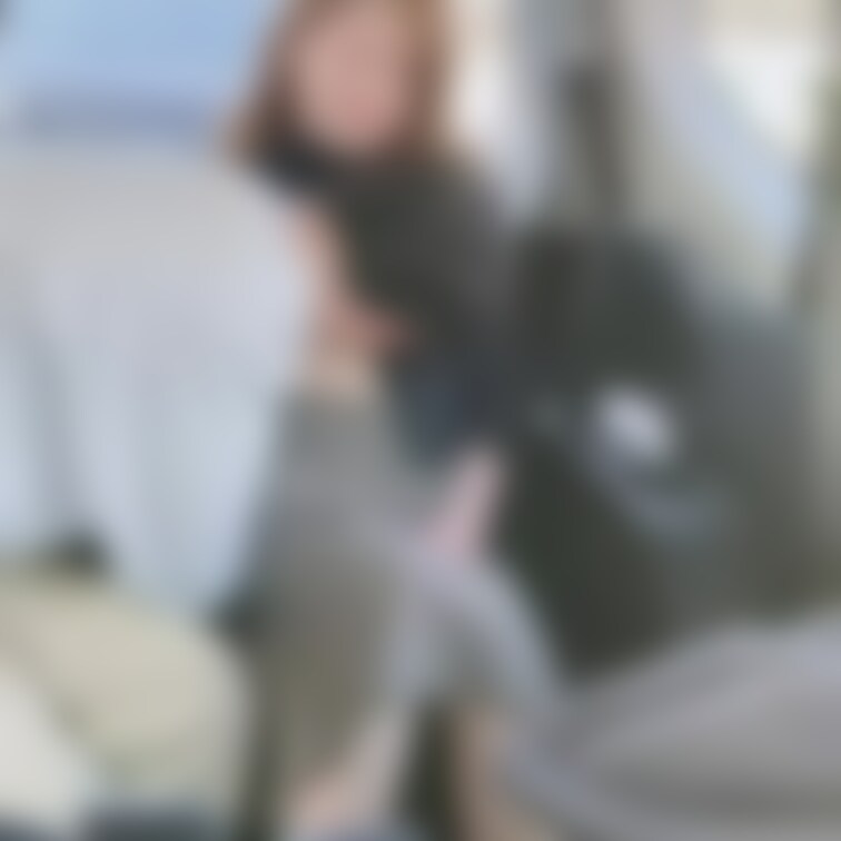 仲の良いフォロワーさんとの露出後の移動の車の中でイチャイチャ💓
修正が間に合ってませんが、続きも更新していきます😂