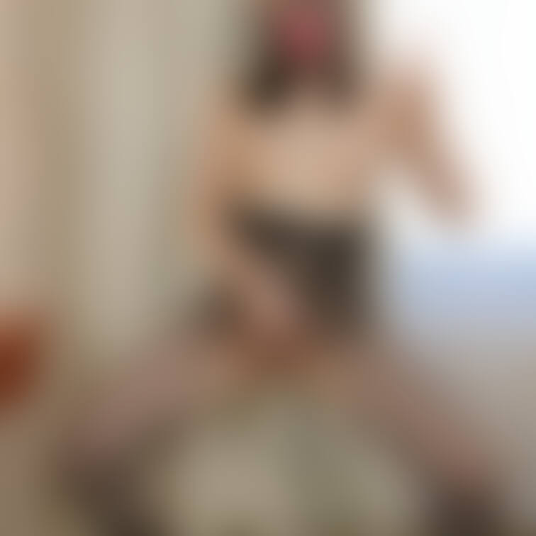 #003 MKちゃん　
「ドM顔面弄り＋ガニ股ピースで立ちション」（26/28ページ）

Ekusiad専属元祖放