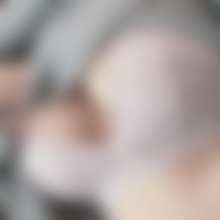 ちらって見せちゃう🤍