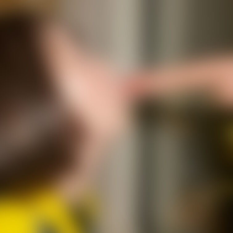 ディルドにチュッ💋