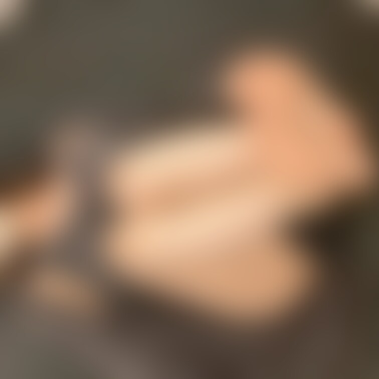 [SNS過去投稿] 2枚
①楽しみにしてた忘年会、体調不良で欠席女です。誰か抱いてください🤪
②いいねした人は明日も