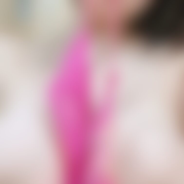 咥えてるのは先日の動画で着用したパンティ❤️
みんな欲しい？？