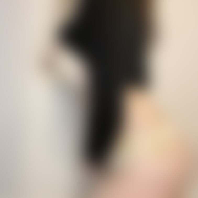 えっちなこと考えると、固く伸びちゃうえっちな私の乳首・・・。

ぺろぺろ、ちゅぱちゅぱ、されたいな~