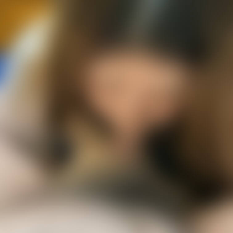 ナース服とゴム手袋