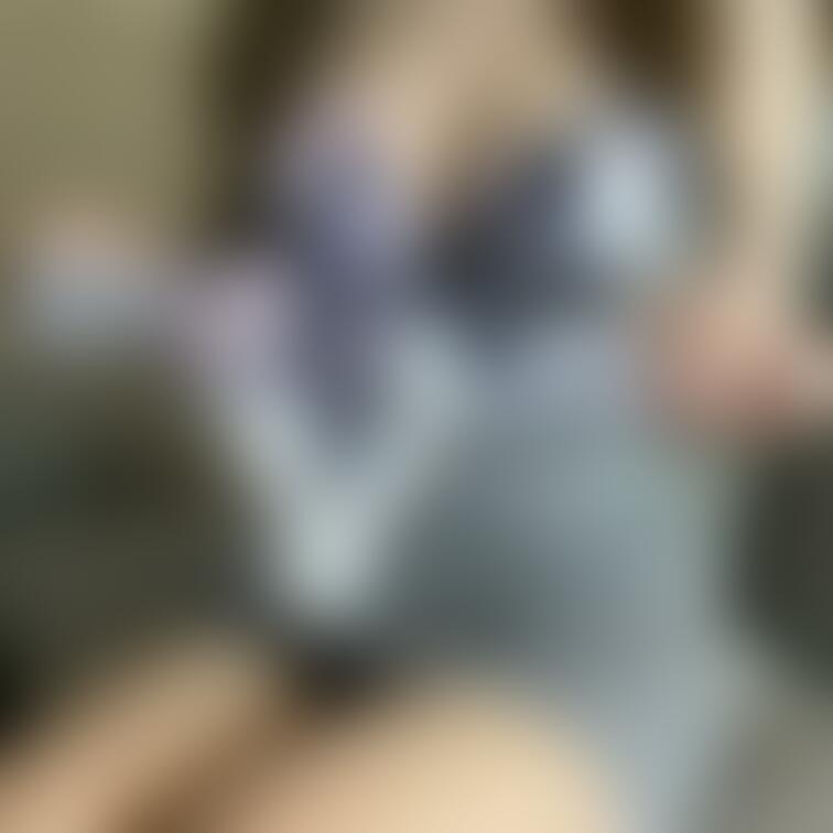 お正月早々、パンツ脱いでしまってる♥️