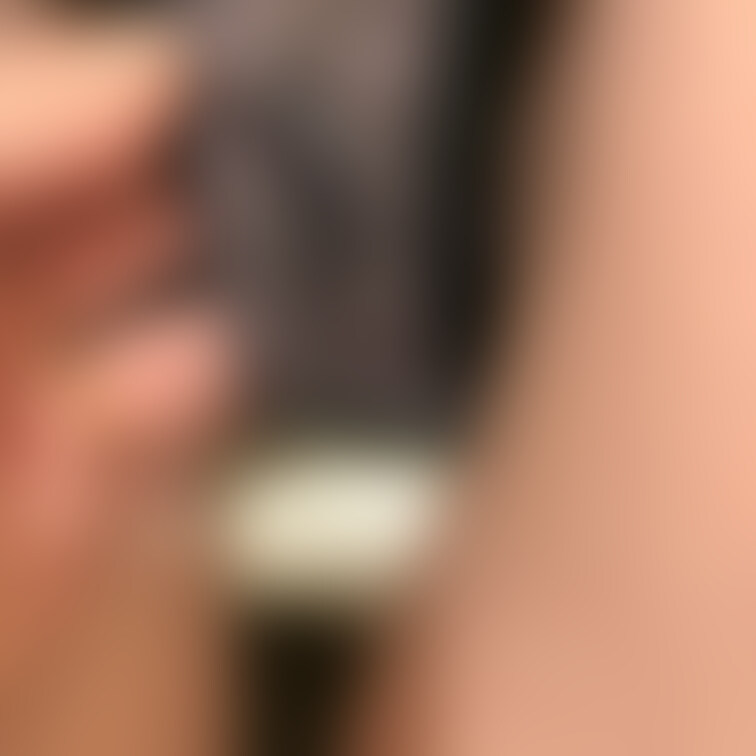 こんなにねっとり💗
まだ舐めてくれないの?
我慢の限界だよ🥺💦