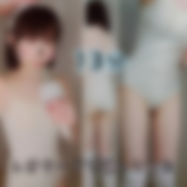 レオタード×ニーソで踊ってみた♥️
りかの大好きなmoreきゅん奴 隷　という曲です✨

色んなアングルのをつなげ