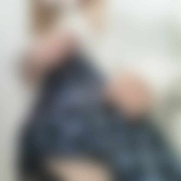👩‍🦰💬Xエックス https://twitter.com/with_miyuki

下着姿を自撮りするのが日課//