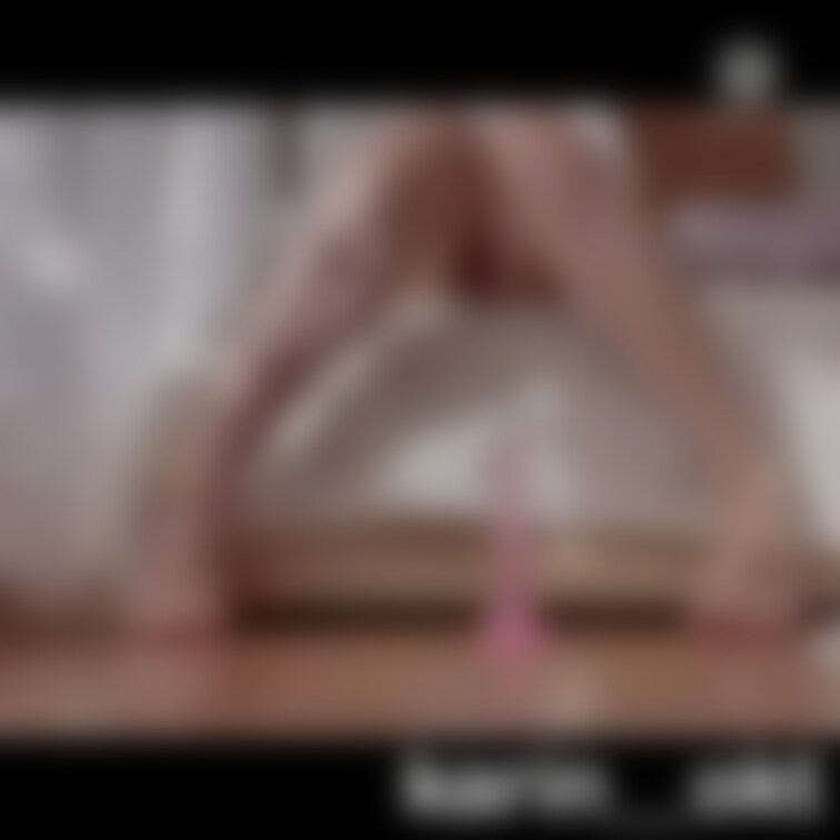 ぴんくディルドくん使ってみた🥺❤️‍🔥
5分フルの動画は激推しプランにて！
後半は手で持って激しくしてます🙈
お汁