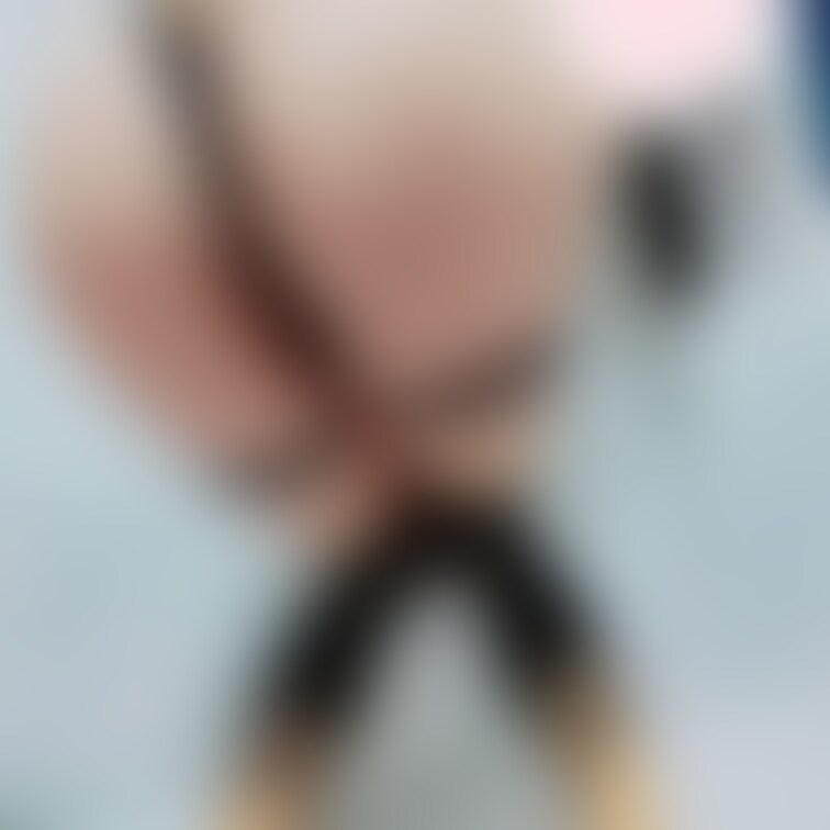 ドスケベ衣装でお尻突き出し💕