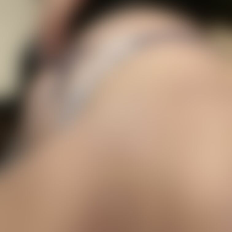 ブルーのパンティ ただいま減量中(笑)