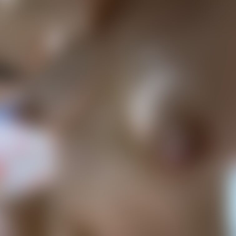 自分で絞ります。
#搾乳
#○○○乳

#人妻
#NTR
#寝取られ
#SEX
#○○○
#3P
#