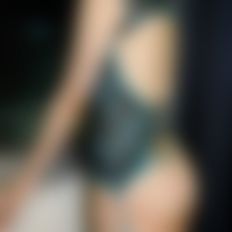 エロチャイナ❤️モ○無しver.🍑♥️
えっちなコスプレ過ぎて興奮してアソコ濡れ濡れになったのは秘密🙊💗

お尻軽
