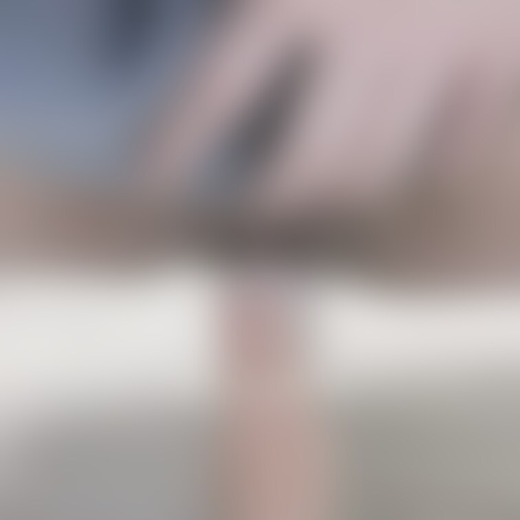 ディルドで奥突きまくった後抜くとこうなる、、
潮我慢できくて入れたまま吹いた、、