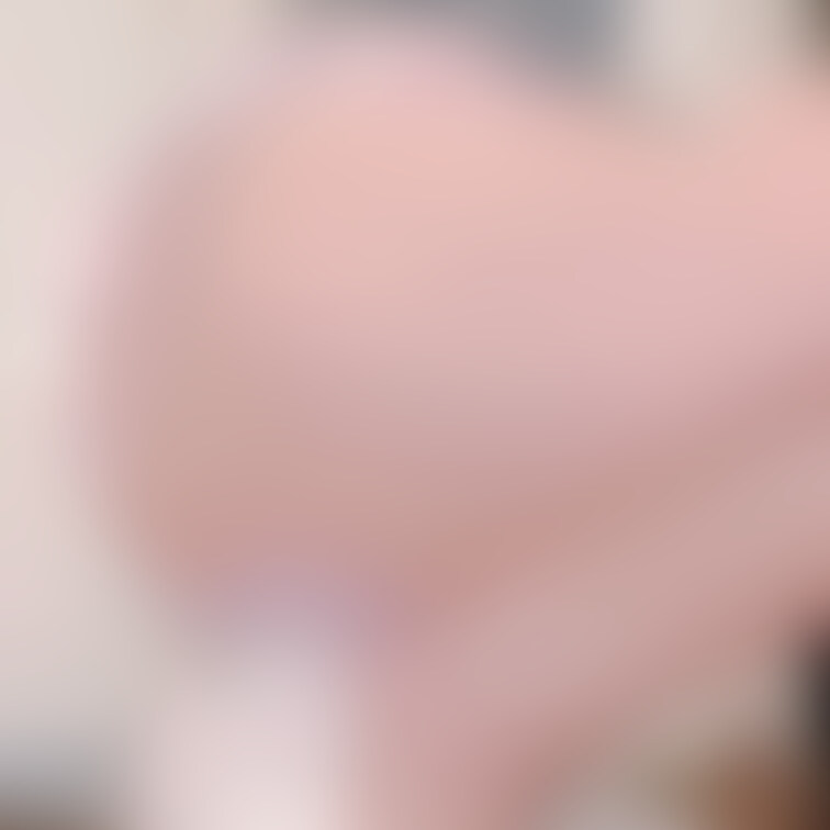 トレーニング以外でも仕事のときはヒールで足腰鍛えているの😊💕