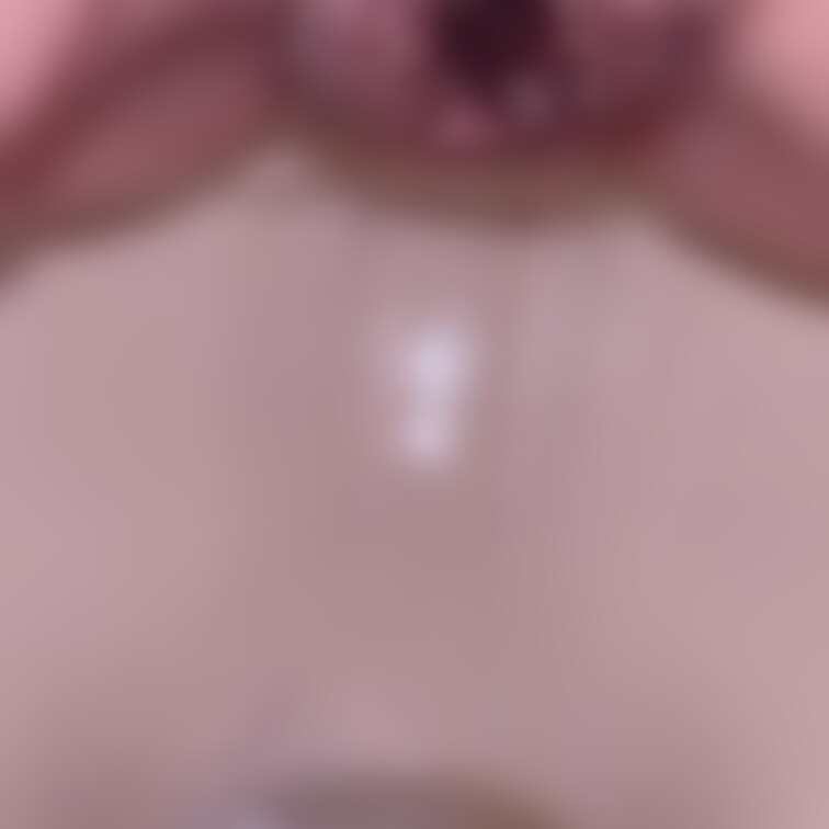おしっこ動画です✨
ちょっとだけピンクのところが見えちゃったのでモザありです🙇‍♀️
短いけど、いい色のおしっこがま