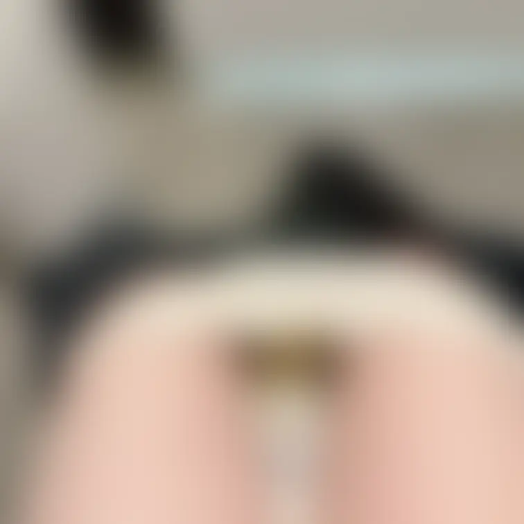 朝撮れパンツ🌷これ1日はいたあとの匂い嗅ぎたい人いる...🥹? サンプル画像2
