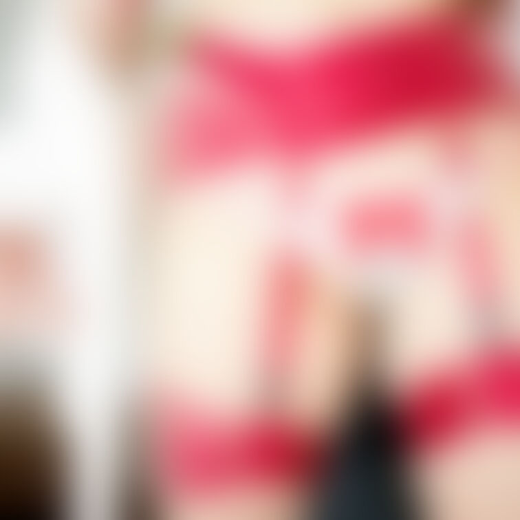茜ナツキさん

パイパンで
モリマンだし、ワレメ深くてかわいい🌸

彼女とは今後も撮影が予定されております
