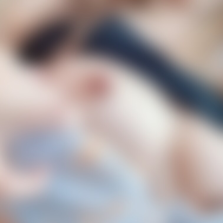 🌺Smileぷらん🌺

今日は爽やかブラでおっぱいどーぞ(*´˘`*)♡フォロワーさんからいただいた下着なんです🥰