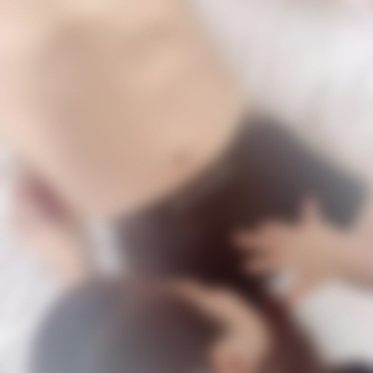 今夜は久しぶりのおち○ち○✨✨

ボクサーパンツの上からサワサワ、よしよし♪
そしてパンツの中に手を入れて、コキコ