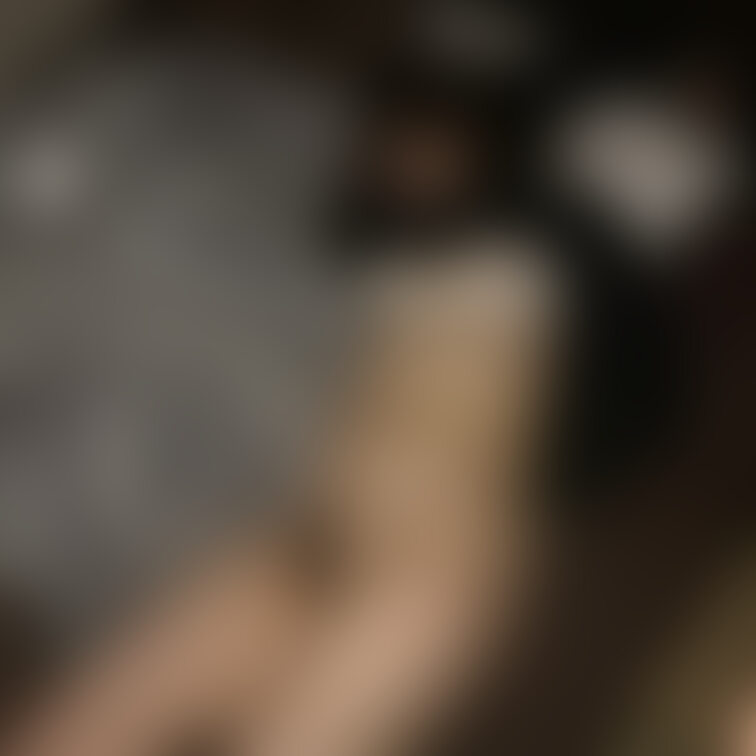 妻が後輩の子を家に連れてきたので
速攻に魔法をしこみグデングデンに
させたあと悪戯しました（照）