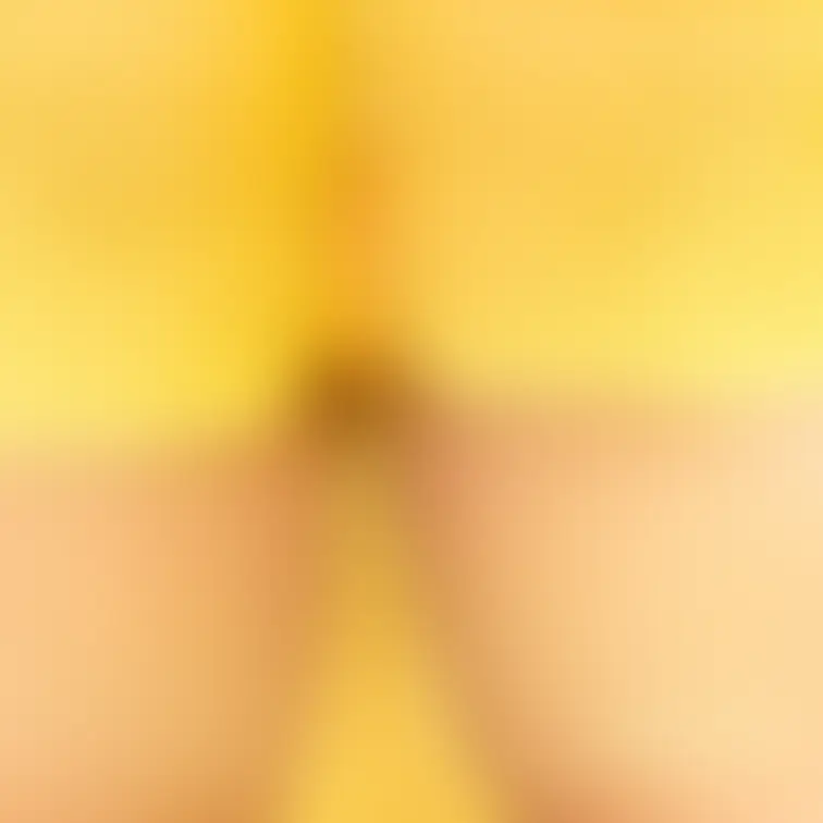 えっちなM字の自撮りです💛
黄色コスは超レアだから喜んでもらえると嬉しいです！！