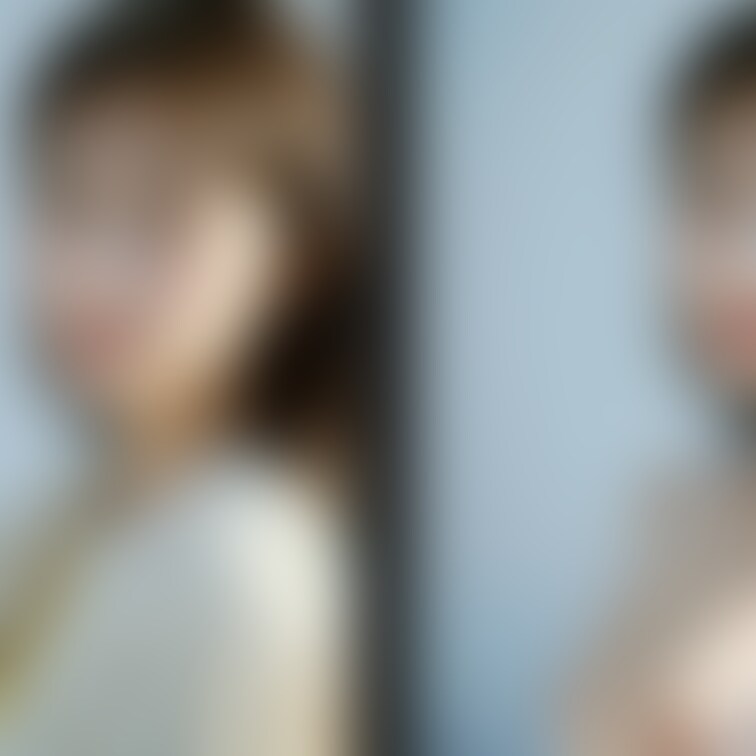 着衣と脱衣の並べた画像です    画像№1598