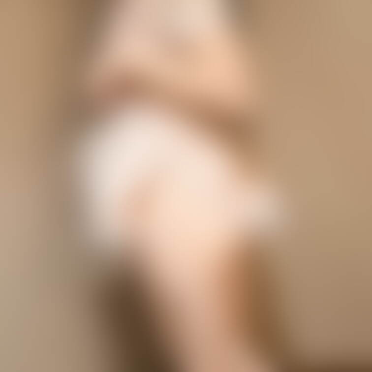 見えそうで見えないね〜😏