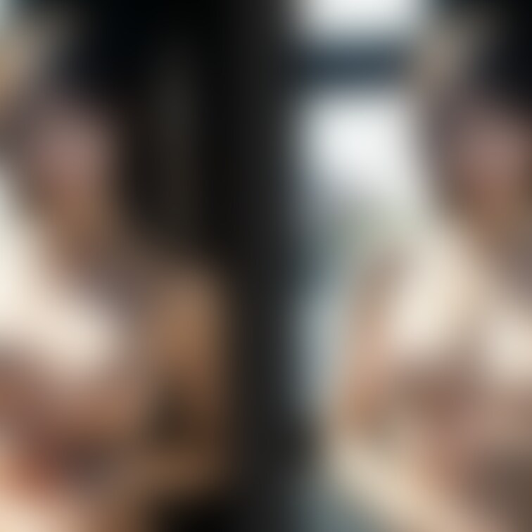 着衣と脱衣を並べた画像です。画像№201