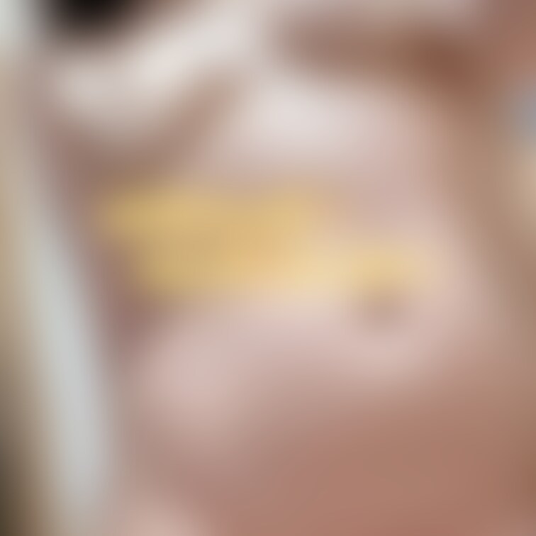 😋Smileぷらん😋
全裸なあめちゃんとムダ紐ぱっちんおっぱい🥰色々妄想したら乳首ビンビンになっちゃった/////