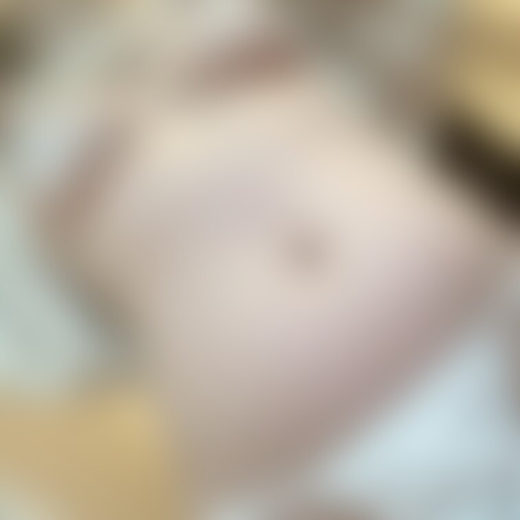 服の下はマイクロビキニってエロいね🥺