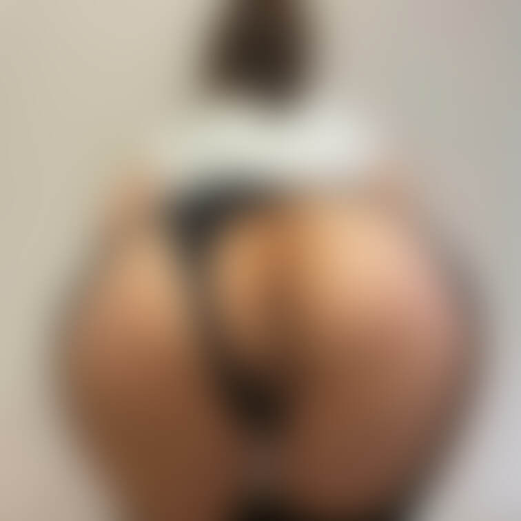 あみあみとアナルまる見え🫣💓

DMやコメントにいやらしいメッセージ送って？
お仕事中だけどムラムラしたいんです🥺