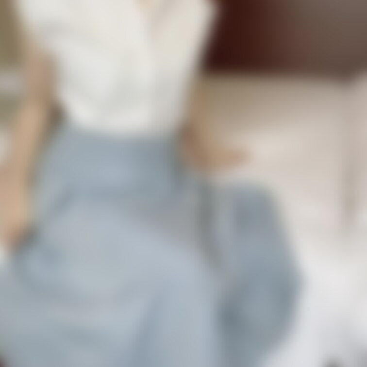 週末は旦那さんの前で友人に貸し出されました…

すごく緊張しました。

旦那さんが撮っています💦

後ろから