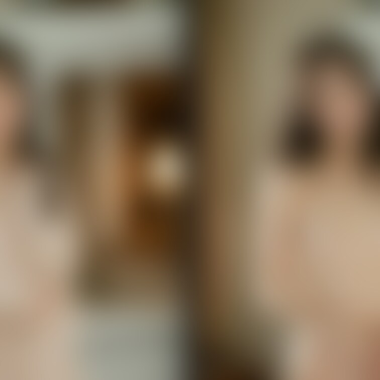 着衣と脱衣を並べた画像です 画像№1380