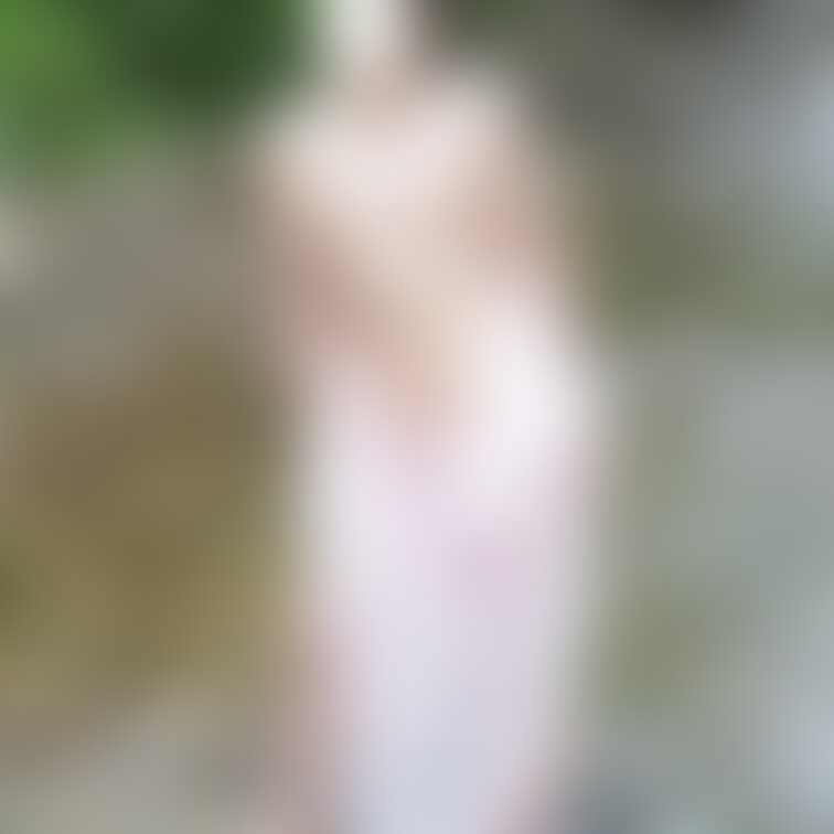 弥生の屋外ヌードです。山の中で撮りました。寒さと恥ずかしさに耐えながらがんばってくれましたよ。

セクシーアイドル虎