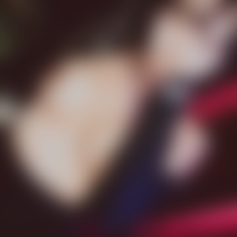 セーラー服を脱がさないで。

っていう曲あったかな？？

セーラー服、黒だとかっこいい✨✨