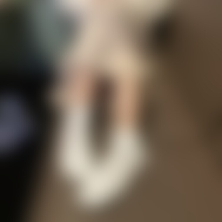 20代   154cm    足23.5cm    美人