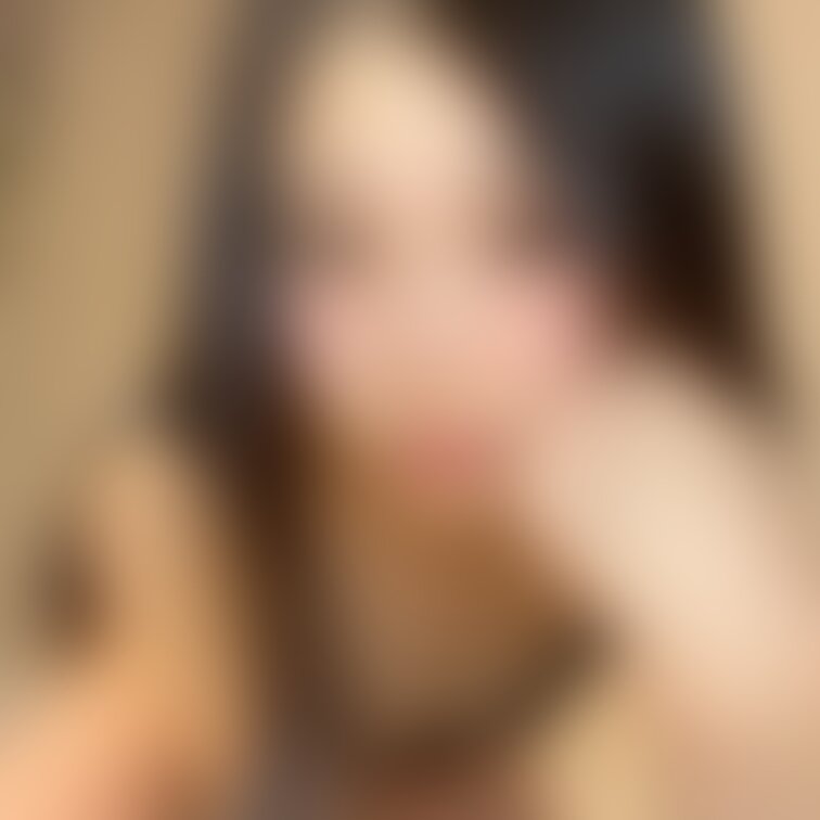 こんばんわ♡
じろじろ、じろじろ👀
透明だから透かして、みられちゃいそうで不安です(≧∀≦)

わたしもジロジロ