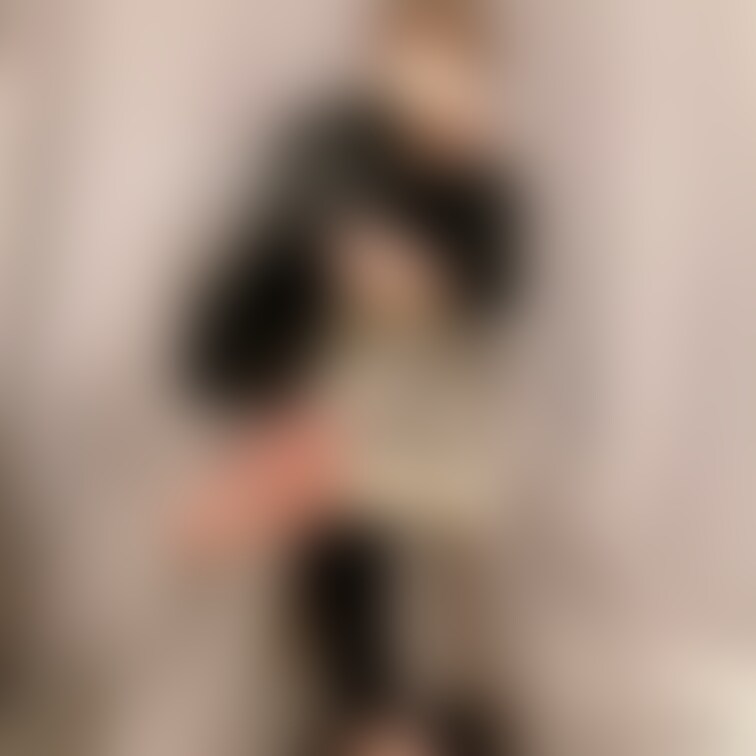 [SNS過去投稿] 2枚
①これ、喉から手が出るほど欲しいんじゃないの？ #足裏 #足フェチ
②半日以上運動してたか