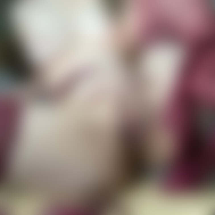 パンツ脱いで開脚や、くぱぁや、ノーパンで立った状態の自撮り💗