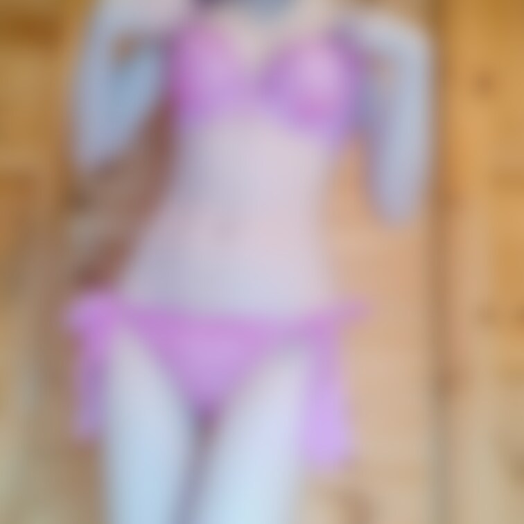 高画質✨紐パンツでローターオナニー　ピンクの下着♥