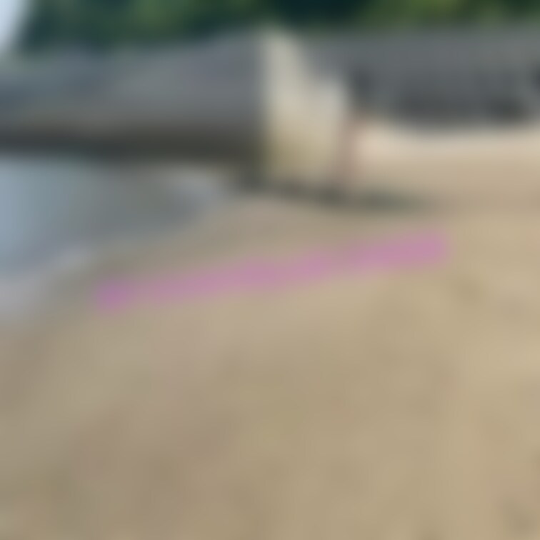 《全裸で波打ち際を》
夏らしく波打ち際をカメラの方へ歩いてもらいました😄

ゆきの一言
波打ち際を歩いているとき